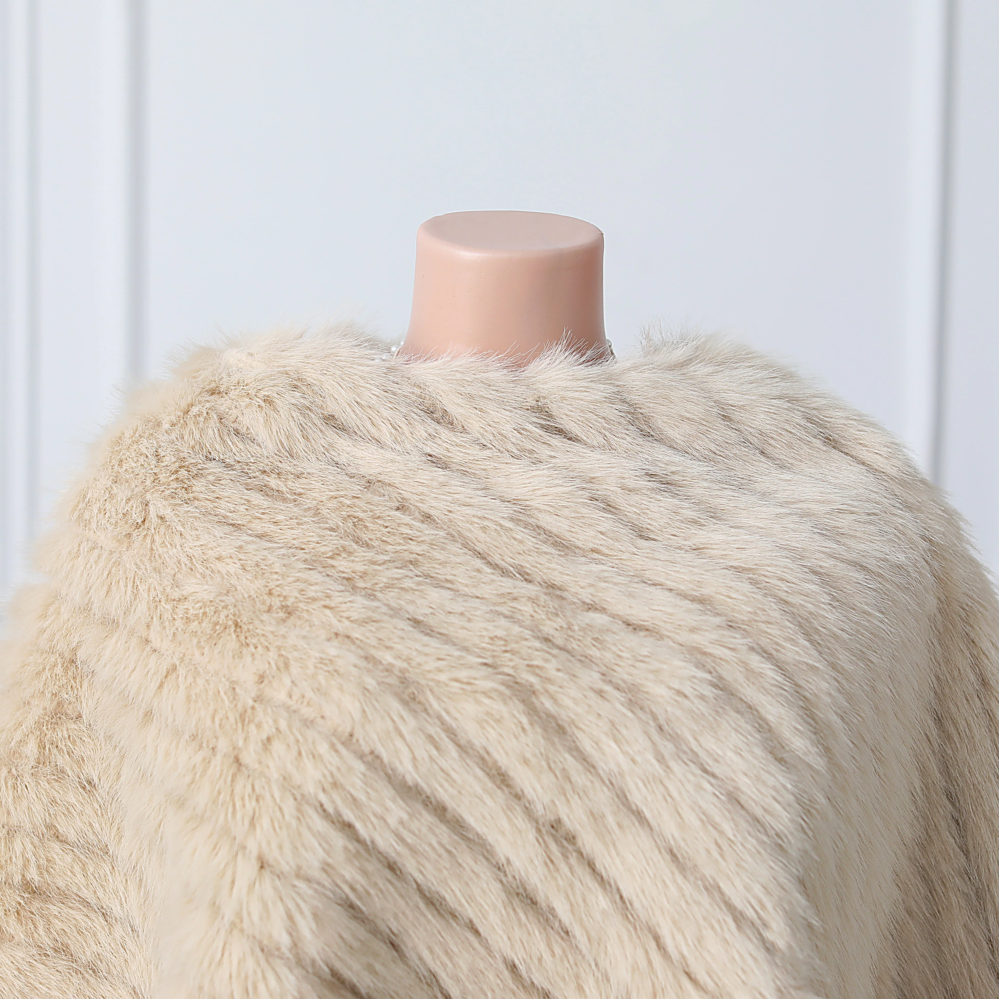 Beige Vertical Look Winter Wedding Shawl - Image 2