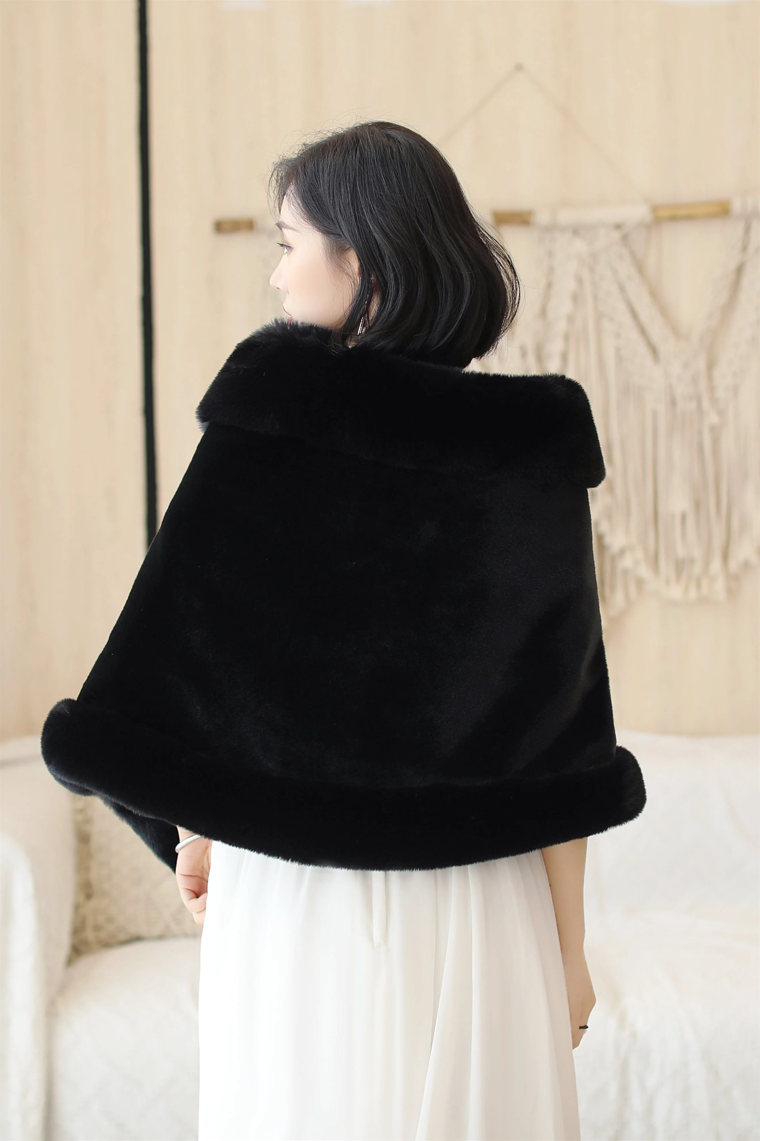 Black Mink Cashmere Rounded-Edge Wedding Shawl - Image 7
